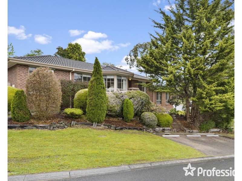 2 Rolaine Close, Lilydale VIC 3140