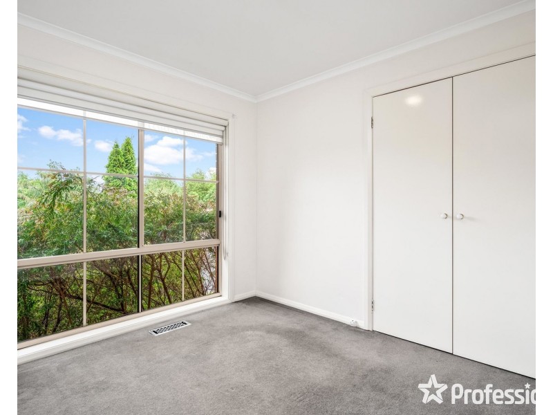 2 Rolaine Close, Lilydale VIC 3140