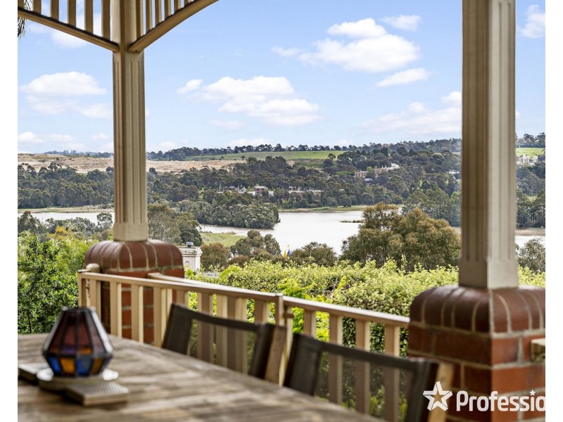 17 Aberdeen Drive, Lilydale VIC 3140