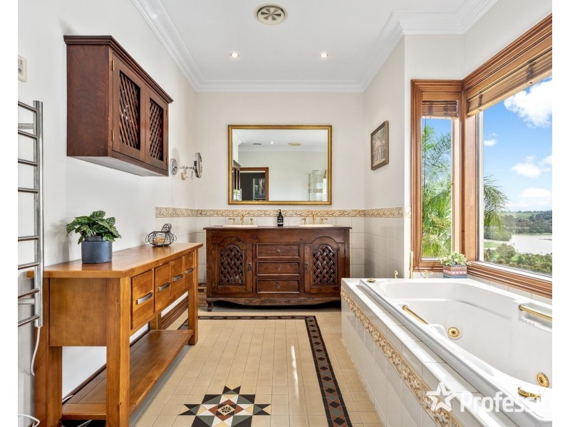 17 Aberdeen Drive, Lilydale VIC 3140