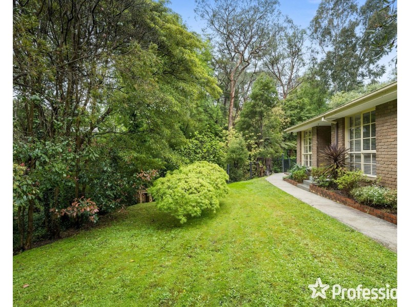 11 Clematis Road, Mount Evelyn VIC 3796