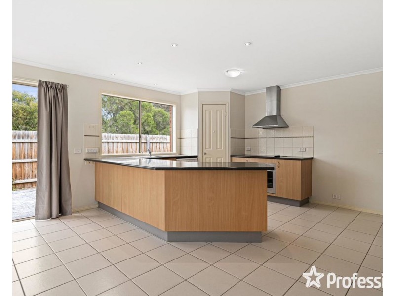 38 Pinoak Drive, Yarra Glen VIC 3775