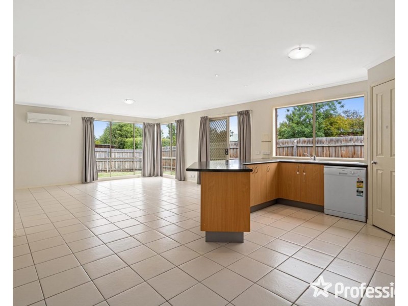 38 Pinoak Drive, Yarra Glen VIC 3775