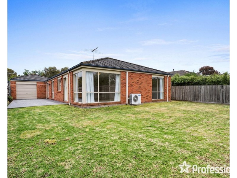 38 Pinoak Drive, Yarra Glen VIC 3775