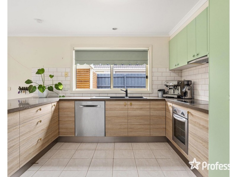 65 Pinoak Drive, Yarra Glen VIC 3775