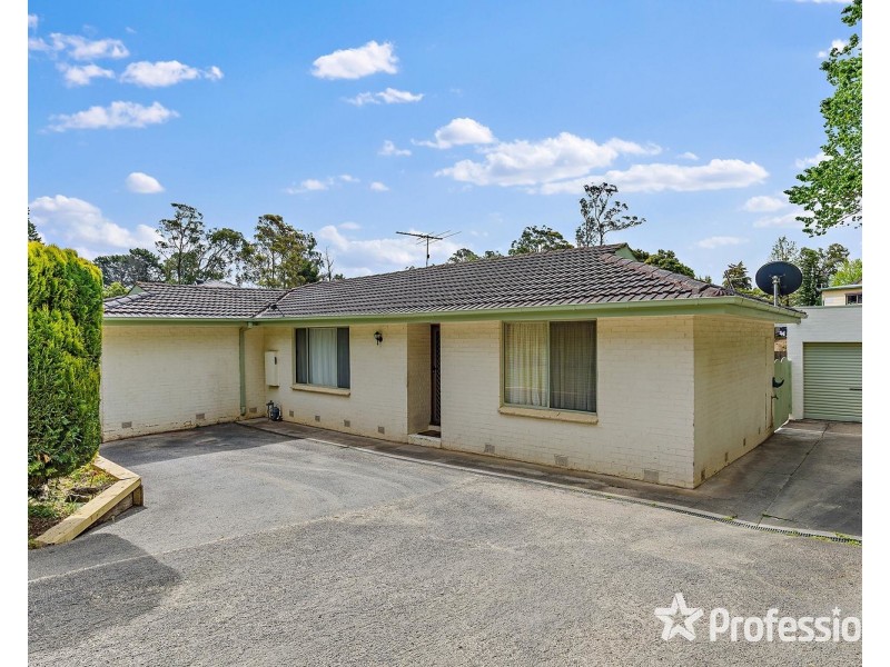 4 Priestley Crescent, Mount Evelyn VIC 3796