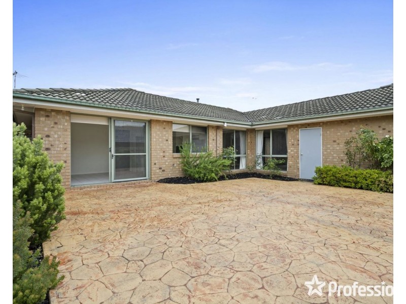 13 Ramble Crescent, Croydon VIC 3136