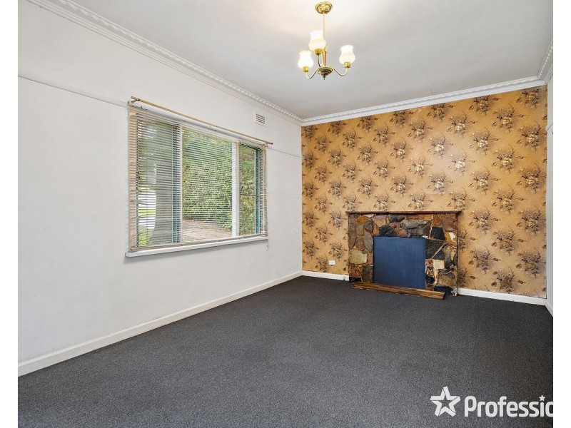 24 Albert Road, Lilydale VIC 3140
