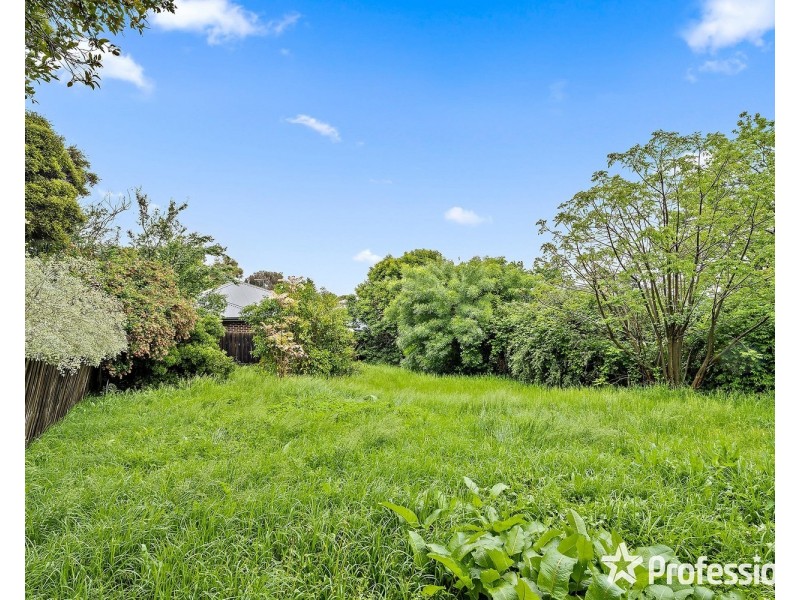 24 Albert Road, Lilydale VIC 3140