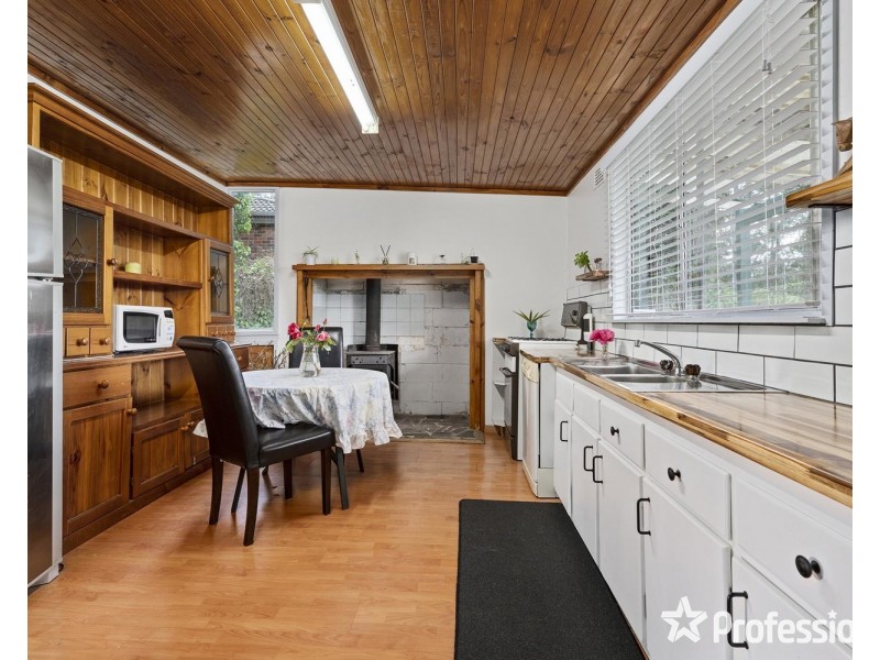 50 Johns Crescent, Mount Evelyn VIC 3796