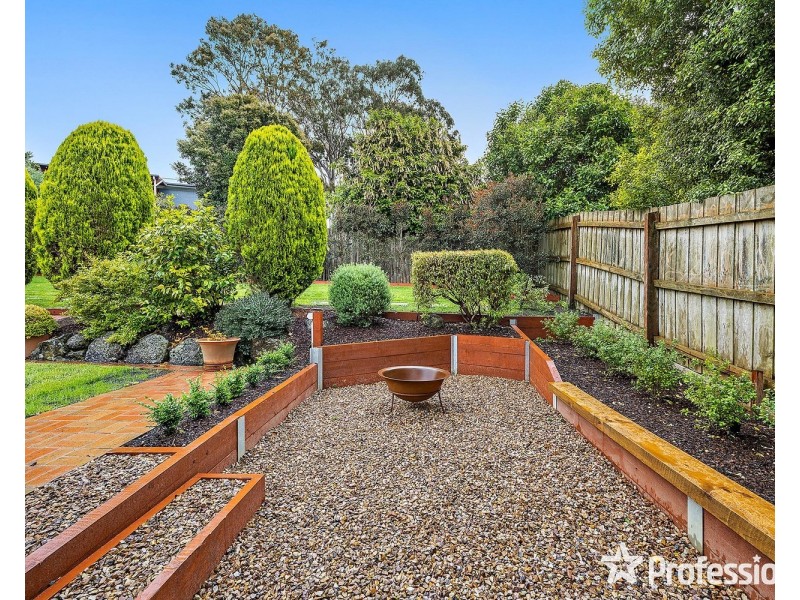 14 Rolling Hills Road, Chirnside Park VIC 3116