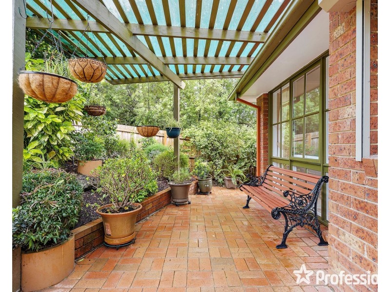 14 Rolling Hills Road, Chirnside Park VIC 3116