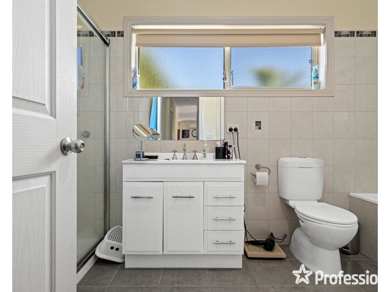 105B Switchback Road, Chirnside Park VIC 3116