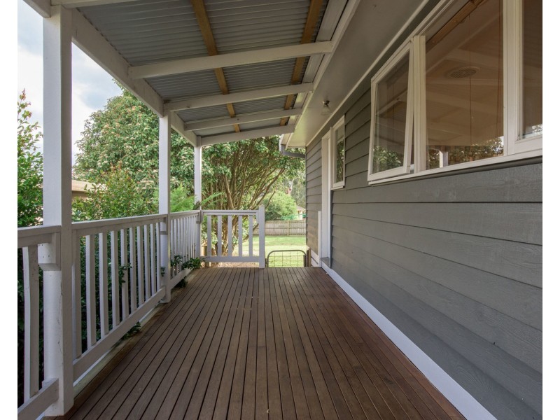 4 Henry Street, Healesville VIC 3777