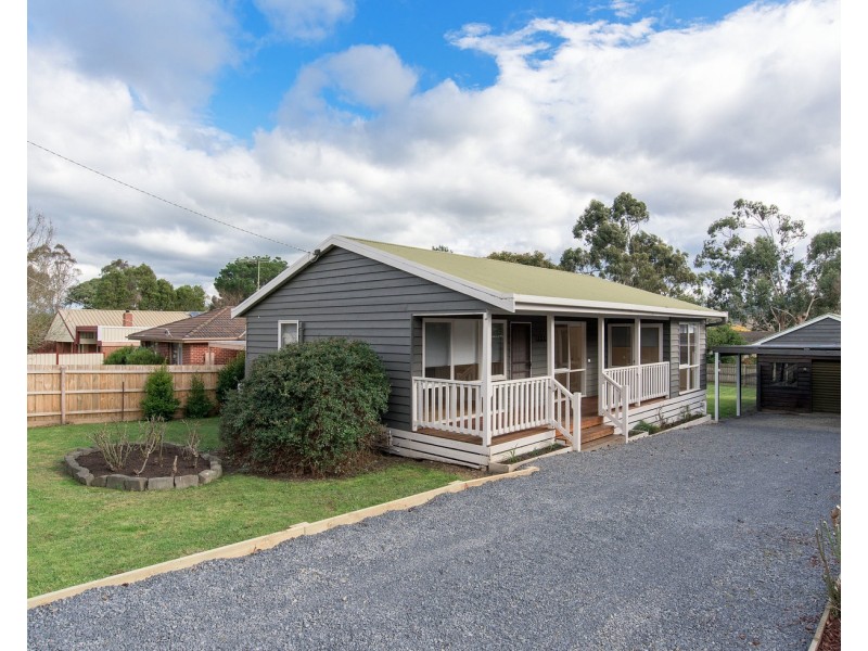 4 Henry Street, Healesville VIC 3777
