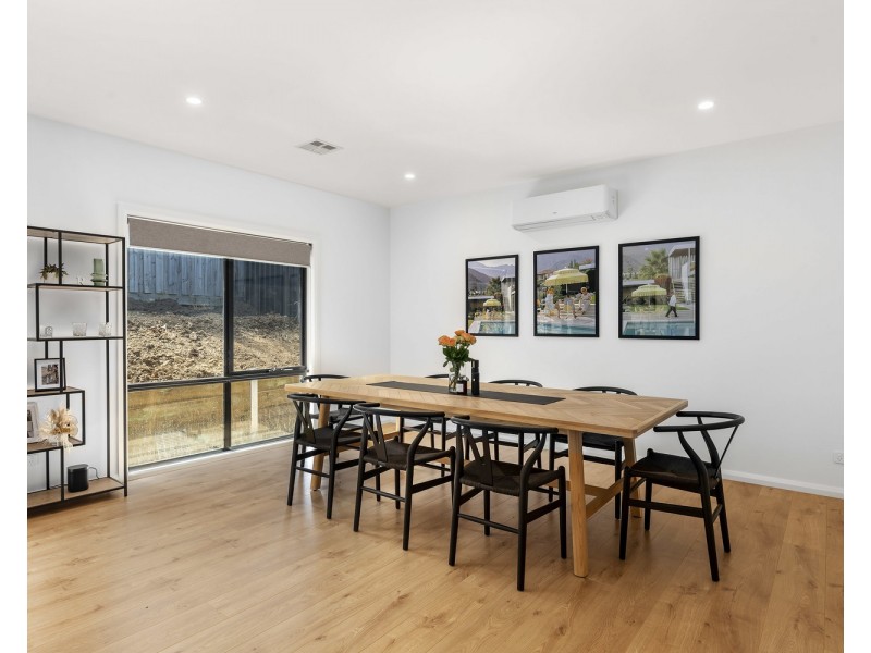 2 Delizia Close, Wandin North VIC 3139