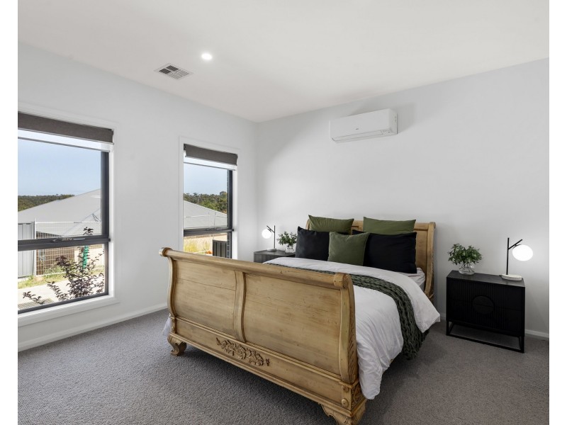 2 Delizia Close, Wandin North VIC 3139