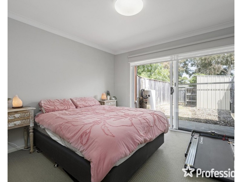 8 White Close, Lilydale VIC 3140