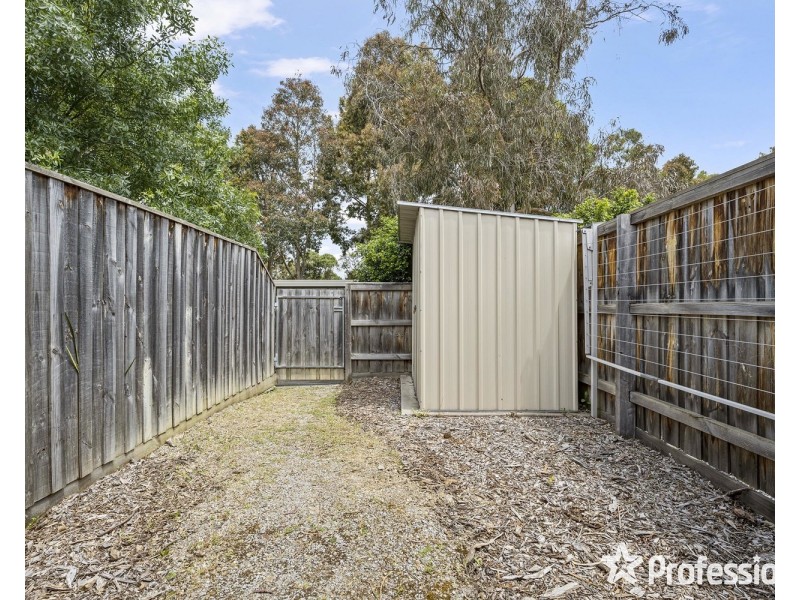 8 White Close, Lilydale VIC 3140