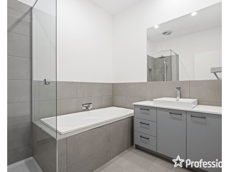 115A Rolling Hills Road, Chirnside Park VIC 3116