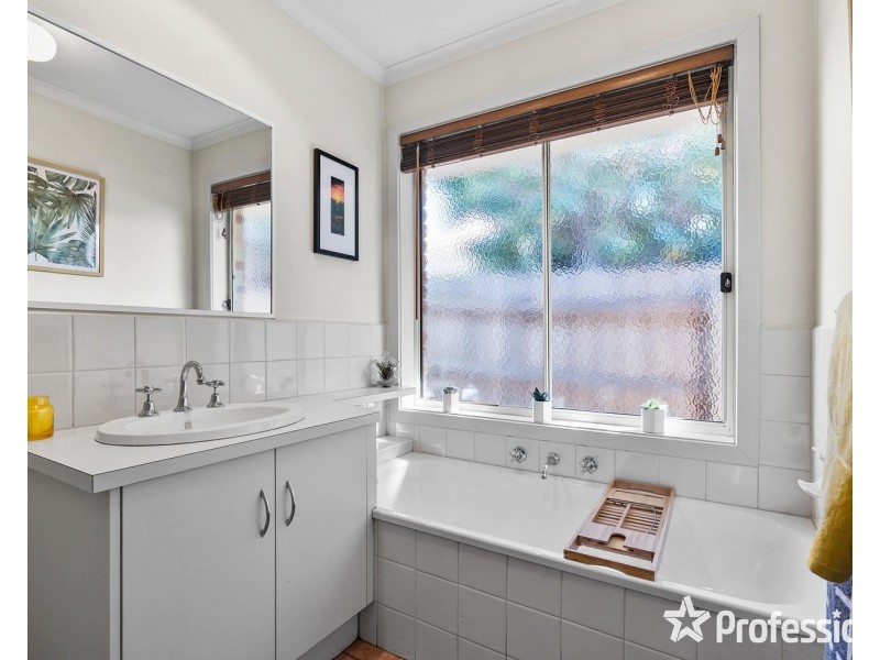 6 The Circuit, Lilydale VIC 3140