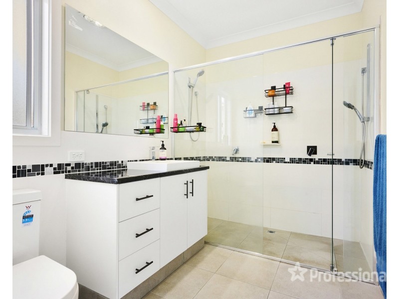 2A Irvine Crescent, Yarra Glen VIC 3775