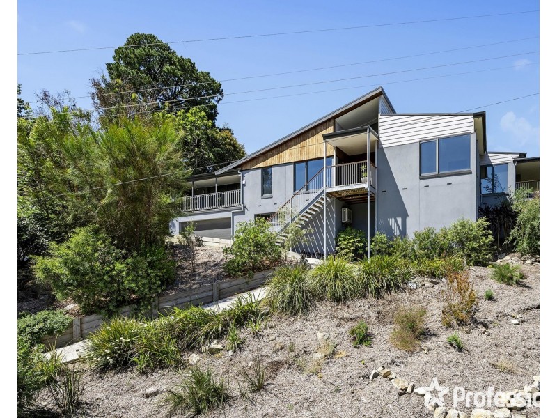 51-53 Russell Street, Mount Evelyn VIC 3796