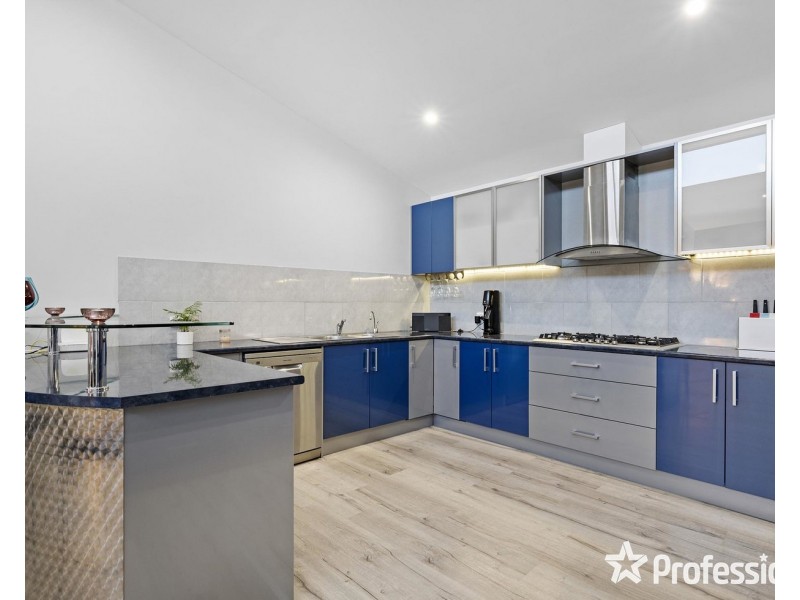 51-53 Russell Street, Mount Evelyn VIC 3796