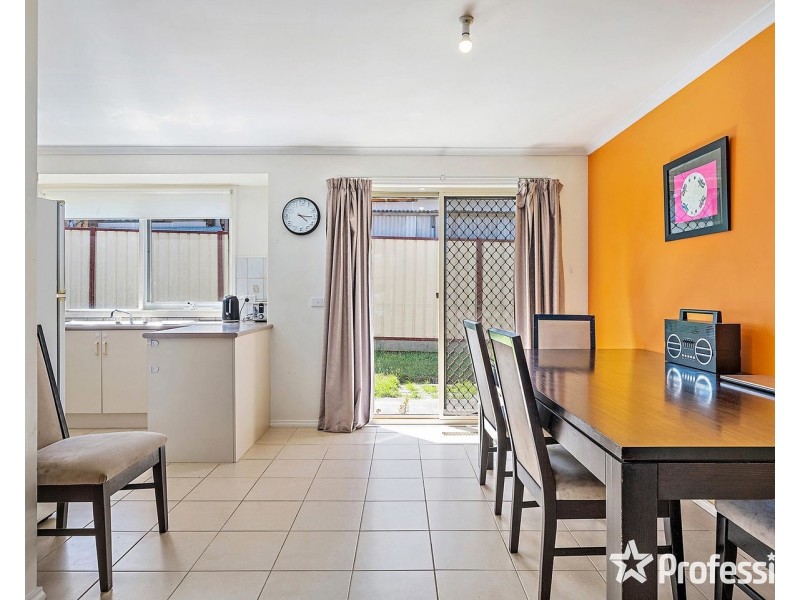 2/30 Narcissus Avenue, Boronia VIC 3155