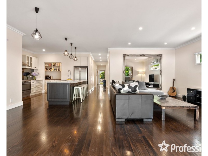 9 Mount view Road, Upper Ferntree Gully VIC 3156