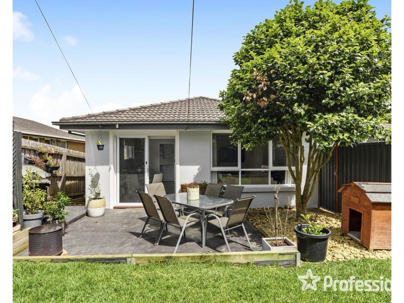 15 Balmoral Street, Kilsyth VIC 3137