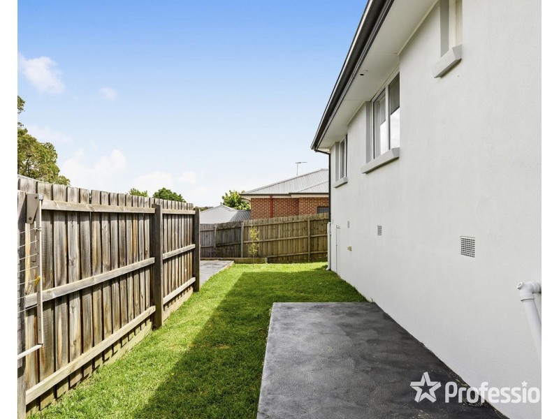 15 Balmoral Street, Kilsyth VIC 3137