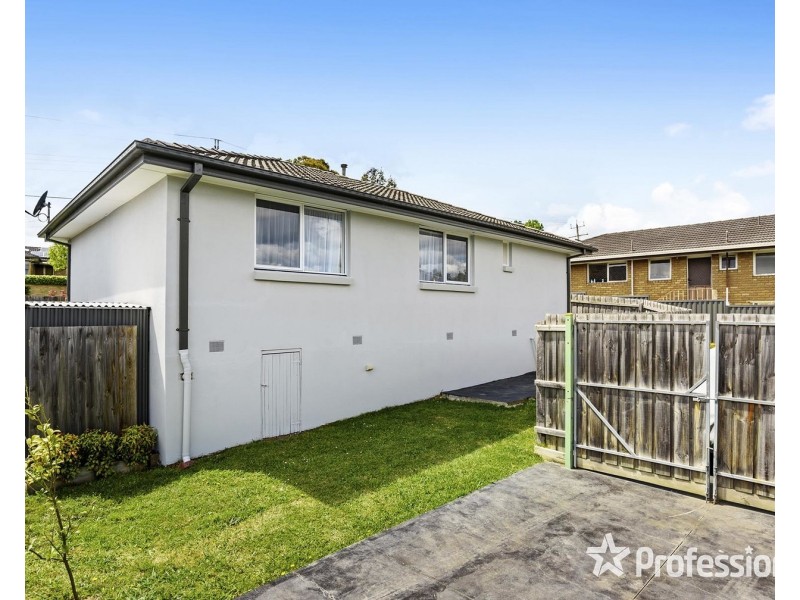 15 Balmoral Street, Kilsyth VIC 3137