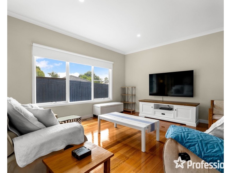 5A Julie Road, Croydon VIC 3136