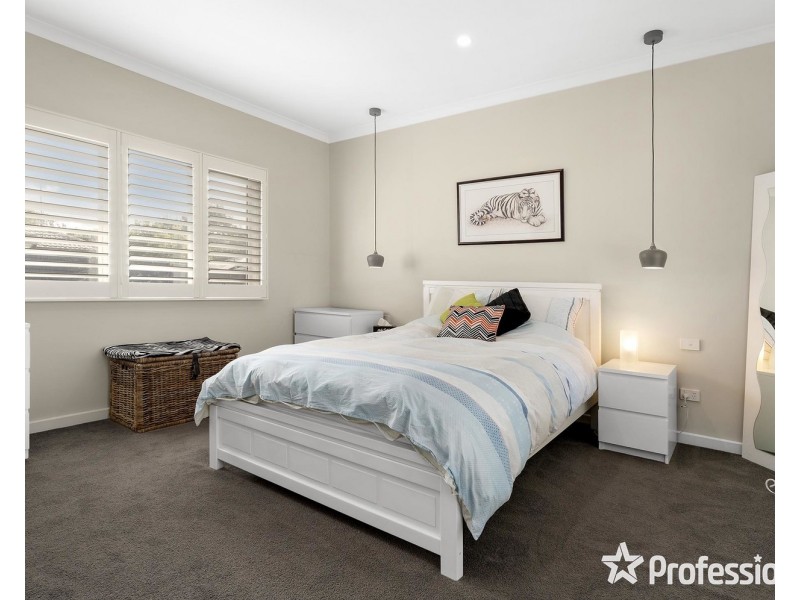 5A Julie Road, Croydon VIC 3136