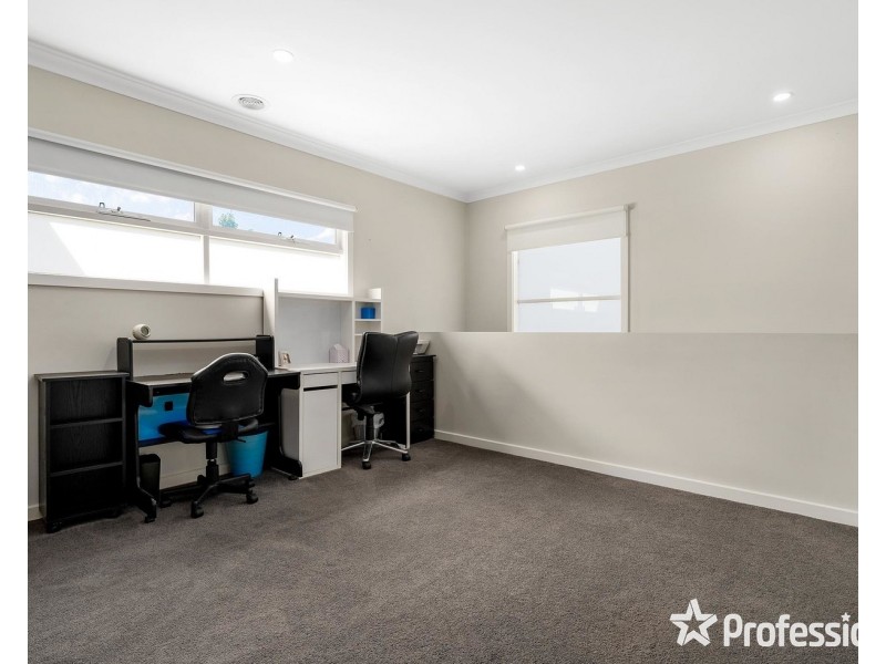 5A Julie Road, Croydon VIC 3136