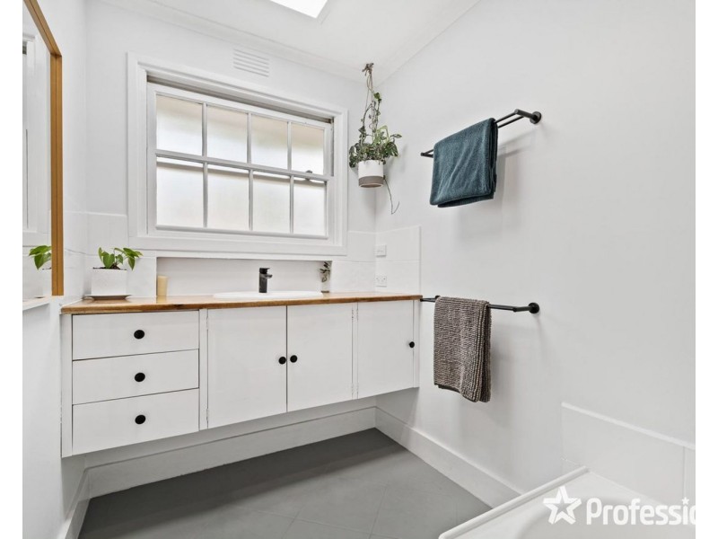 2 Merrigum Lane, Belgrave VIC 3160