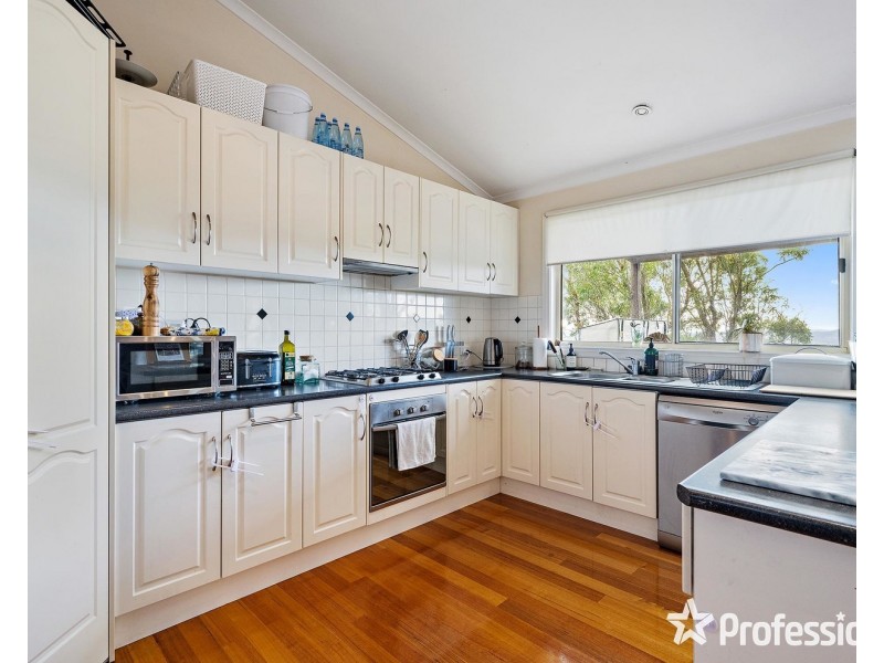 39 Bastow Road, Lilydale VIC 3140