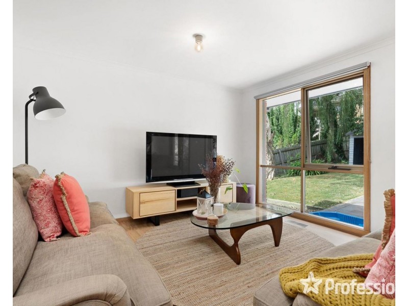 142 Nangathan Way, Croydon North VIC 3136