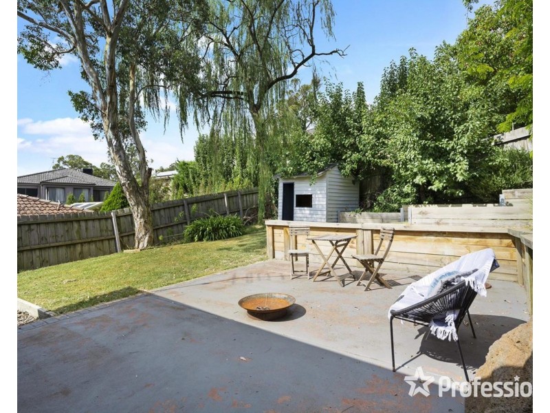 142 Nangathan Way, Croydon North VIC 3136