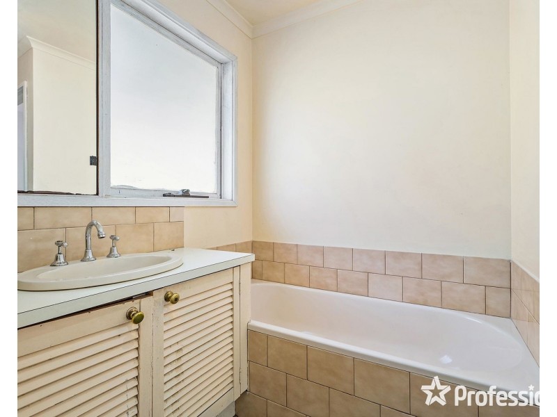 104 Alexandra Road, Lilydale VIC 3140