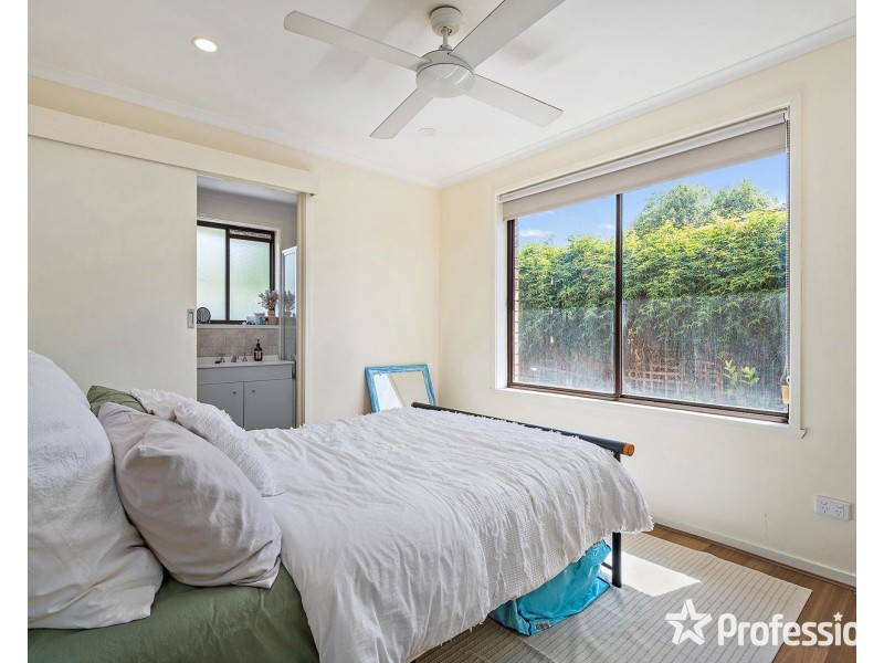 4/6 Mc Comb Street, Lilydale VIC 3140