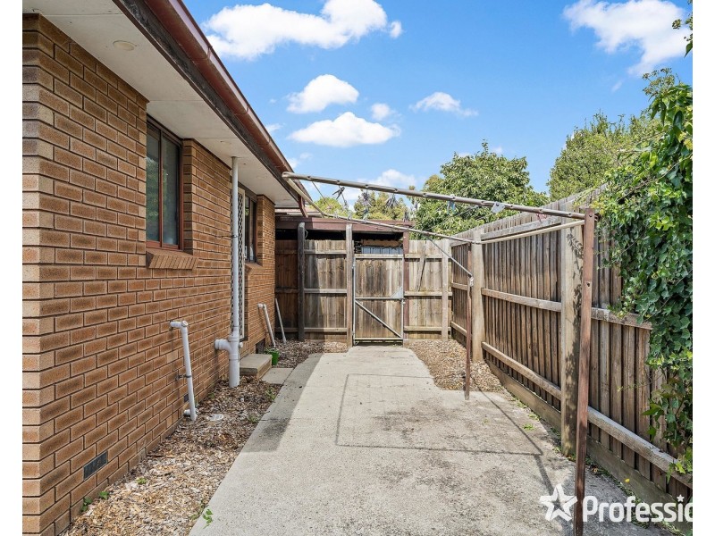 4/6 Mc Comb Street, Lilydale VIC 3140