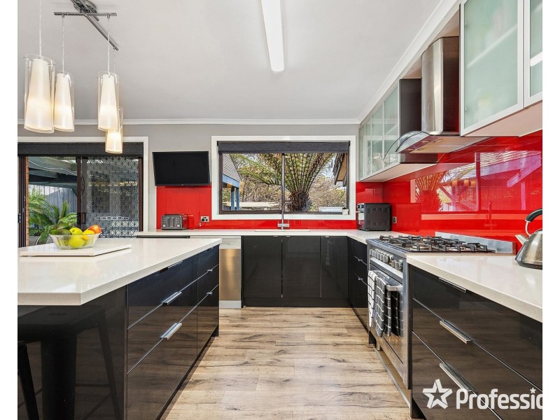 8  Allison Crescent, Lilydale VIC 3140