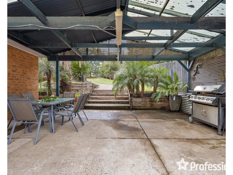 8  Allison Crescent, Lilydale VIC 3140