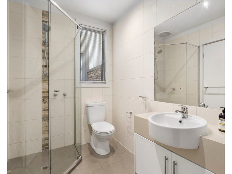 2/7 scanlan Street, Bentleigh East VIC 3165