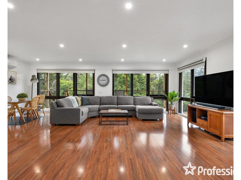 24 Priestley Crescent, Mount Evelyn VIC 3796