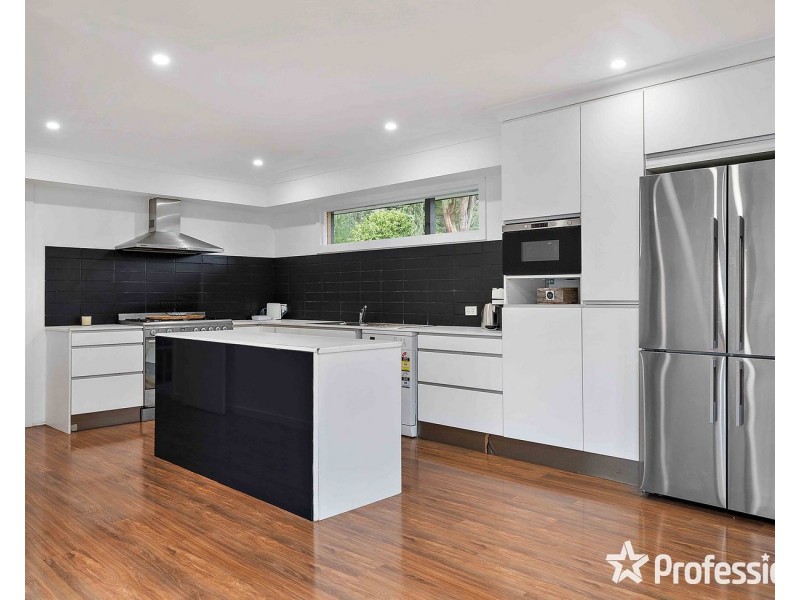 24 Priestley Crescent, Mount Evelyn VIC 3796