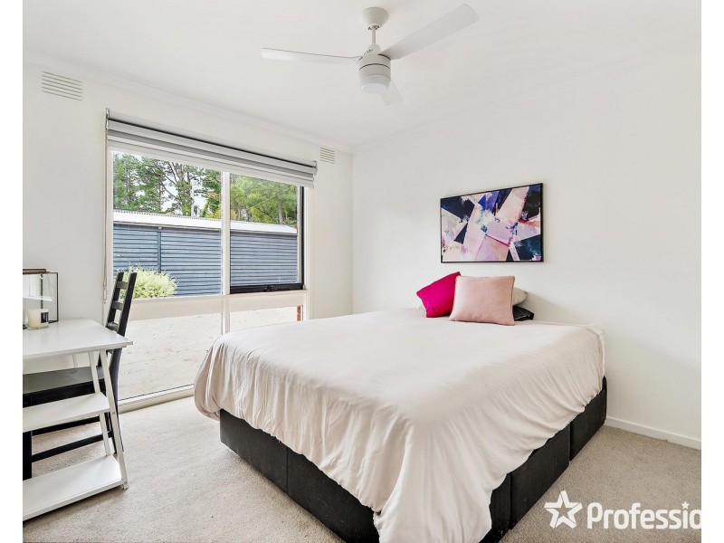 24 Priestley Crescent, Mount Evelyn VIC 3796