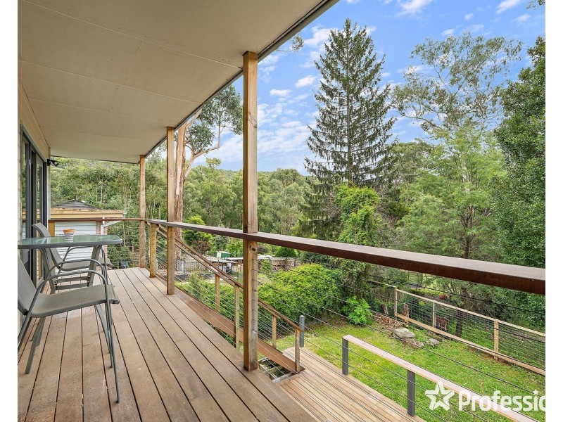 24 Priestley Crescent, Mount Evelyn VIC 3796